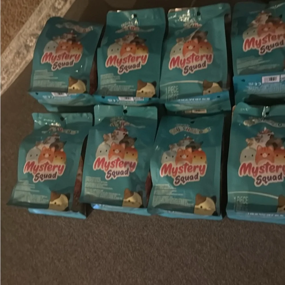 NWT Bundle of Squishmallows Mystery Squad 8 pack